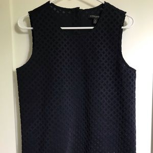 Textured sleeveless Blouse